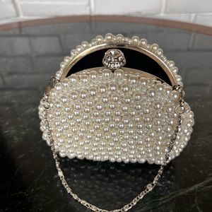 Pearl and Cubic zirconias hard evening clutch